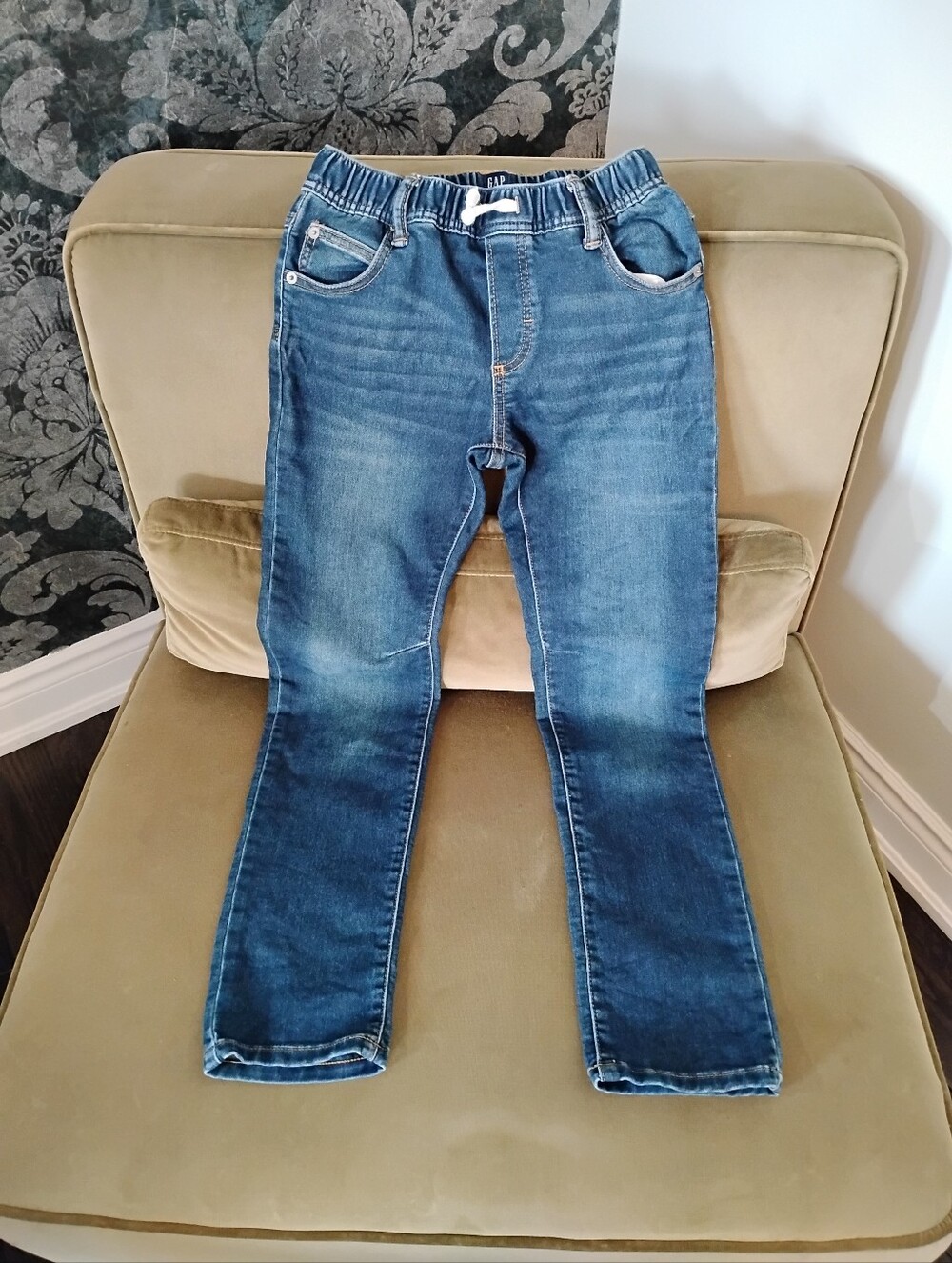 GAP Slim Straight Jeans in Mid Blue - Kids